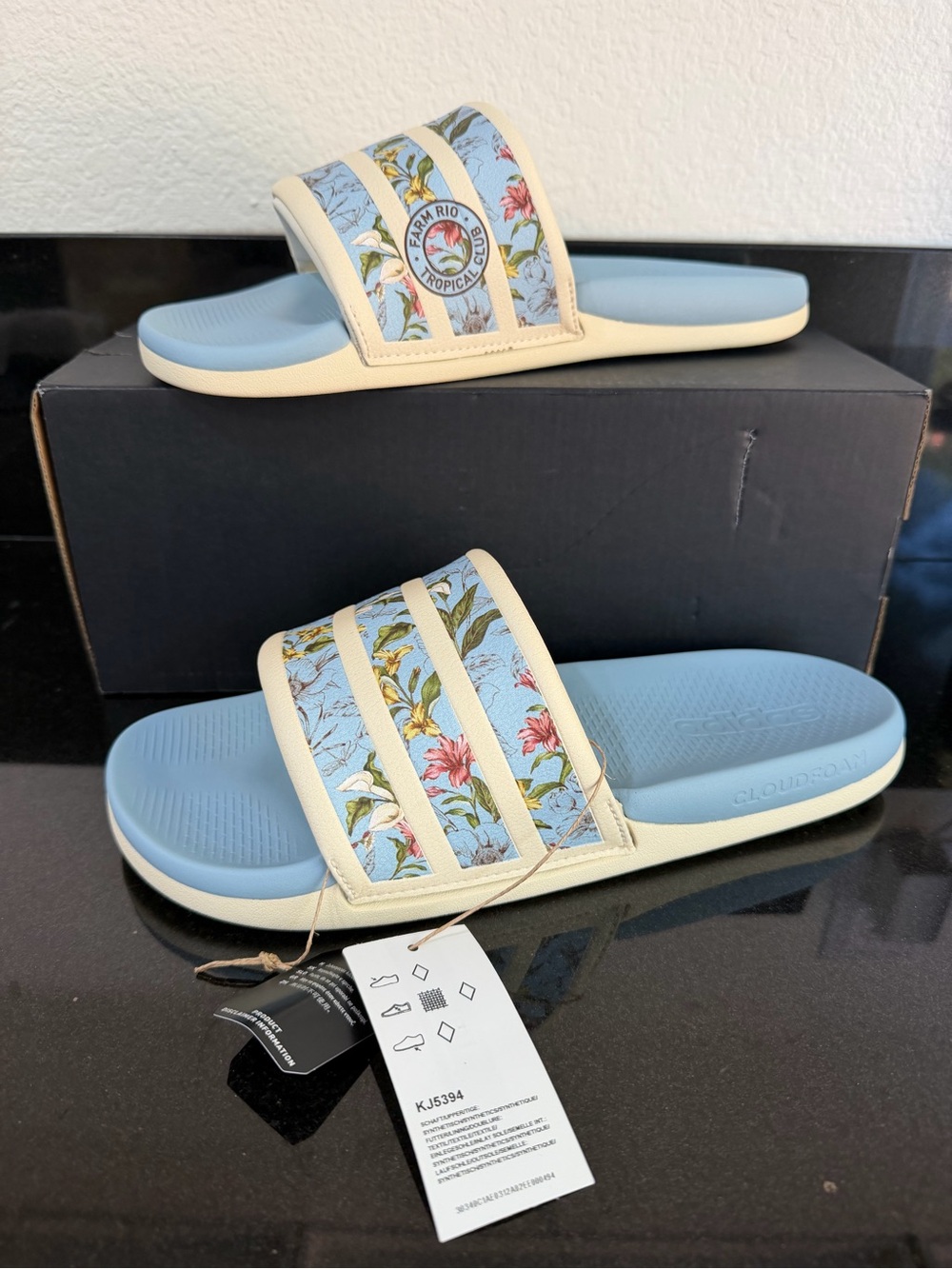 adidas x FARM Rio Adilette Comfort 2.0 Floral Slides Men 9 Women 10 NWT